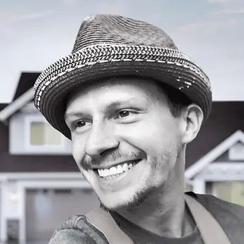 gray scale picture of the owner Andrew